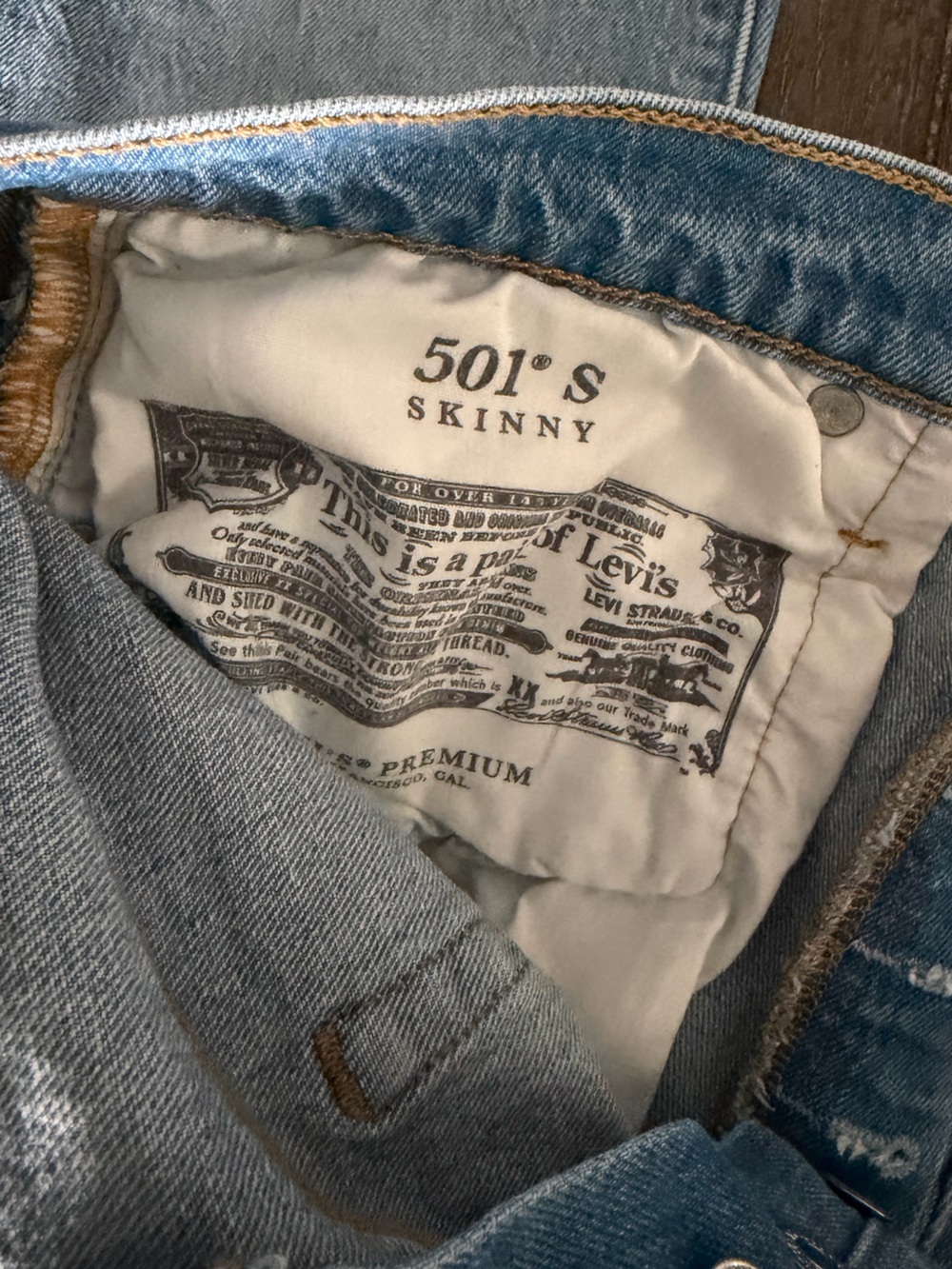 Light Blue 501 Premium Denim Jeans - Skinny Classic Button-Fly - Picture 9 of 14